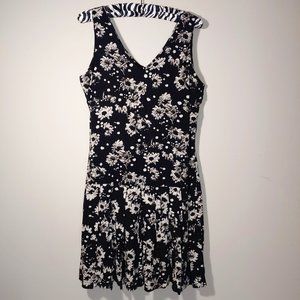 Compagnie Internationale Express Summer V-Neck Dress Size M  Black and White